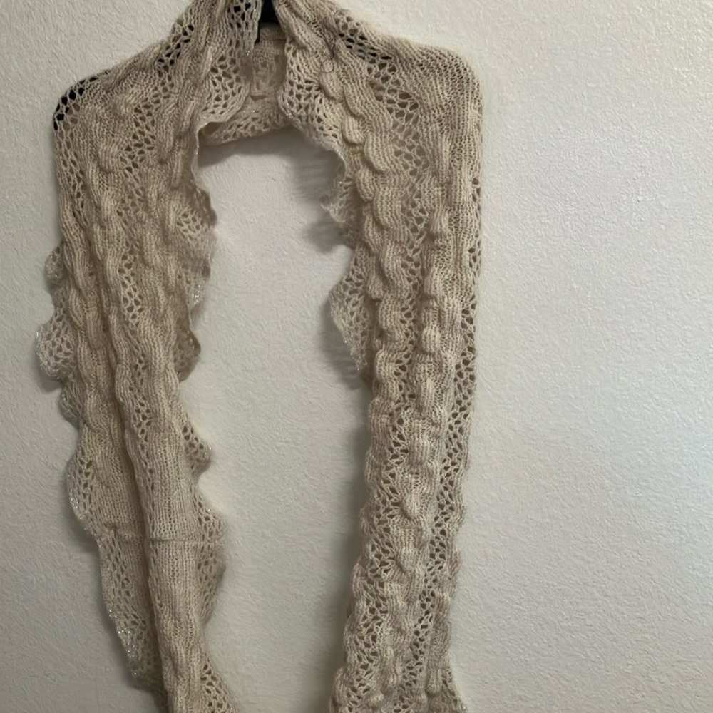 FINAL MARKDOWN Crocheted infinity scarf